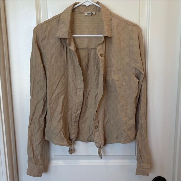 Camellia Cropped Button Up Blouse Womens Size S Lightweight Soft Beige Top Tan - Picture 2 of 4